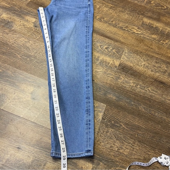 American Eagle Mom Jeans Womens 6 LONG High Rise Stretch Blue Denim Distressed - Picture 7 of 10